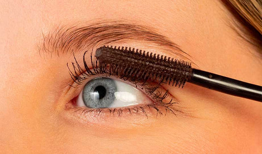 comment appliquer son mascara Pomponne