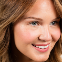 Pomponne Fantastick Highlighter or rose zoom joue